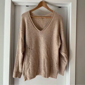 Free People Women's Dusty Rose Destressed V-Neck Sweater